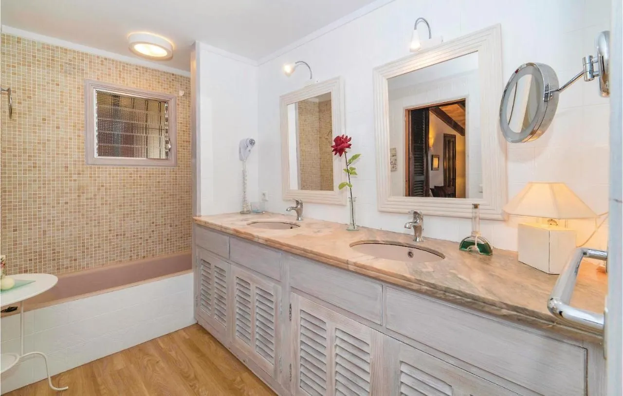 Amazing Home In Puerto De Pollensa With 4 Bedrooms, Private Swimming Pool And Outdoor Swimming Pool Port de Pollenca Holiday home